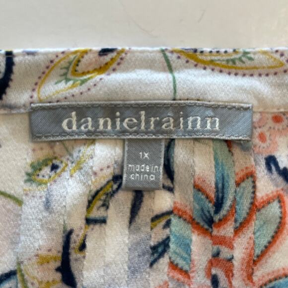 Daniel Rainn Pintucked Blouse Womens Size 1X Ivory Multicolor Floral Popover Top - Picture 5 of 8